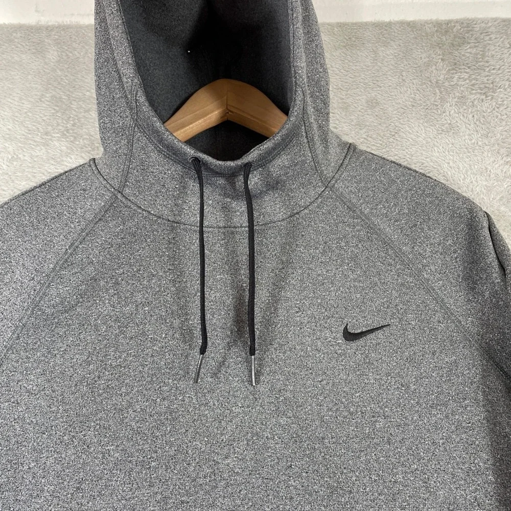 Nike Therma-FIT Hoodie Mens Medium Gray Pullover Raglan Swoosh Logo Thumbholes